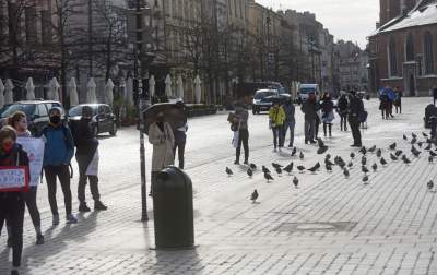 Największe zgromadzenie na Rynku w czasie obostrzeń - zdjęcie 22