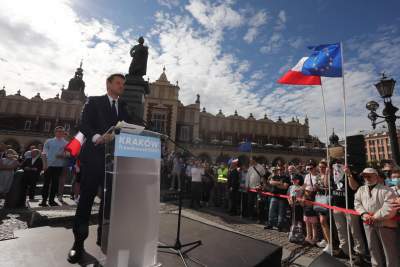 Entuzjastyczne przyjęcie Trzaskowskiego w Krakowie - zdjęcie 5