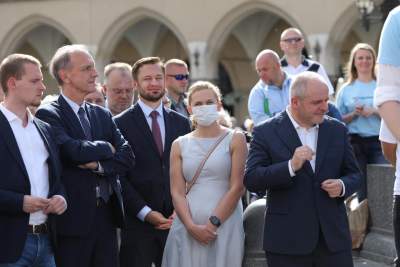 Entuzjastyczne przyjęcie Trzaskowskiego w Krakowie - zdjęcie 7