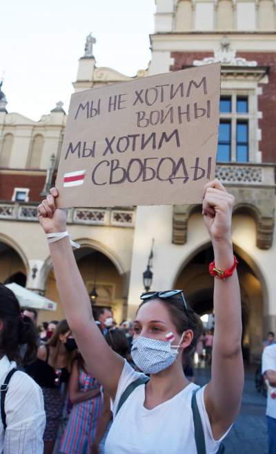 Kraków wspiera Białoruś! Kolejna manifestacja na Rynku Głównym - zdjęcie 33