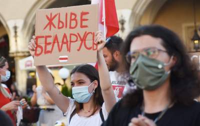 Kraków wspiera Białoruś! Kolejna manifestacja na Rynku Głównym - zdjęcie 31