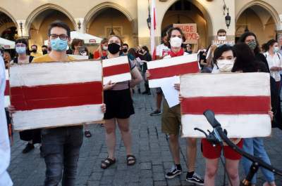 Kraków wspiera Białoruś! Kolejna manifestacja na Rynku Głównym - zdjęcie 28