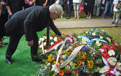 Ewa Demarczyk spoczęła na Cmentarzu Rakowickim obok przyjaciół z Piwnicy pod Baranami - zdjęcie 31