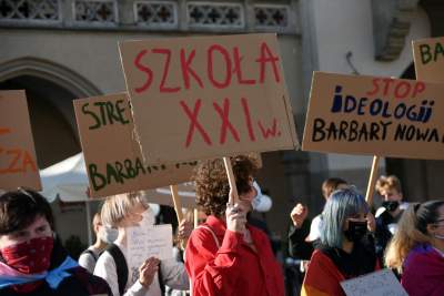 "Strefa wolna od kurator Barbary Nowak". Protest w Krakowie - zdjęcie 3