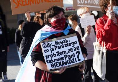 "Strefa wolna od kurator Barbary Nowak". Protest w Krakowie - zdjęcie 1