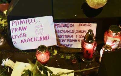 Cichy protest na Franciszkańskiej 3   (2 listopada 2020, fot. Marek Lasyk) - zdjęcie 13