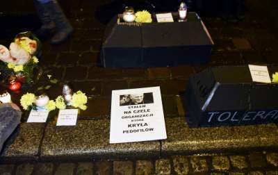 Cichy protest na Franciszkańskiej 3   (2 listopada 2020, fot. Marek Lasyk) - zdjęcie 4