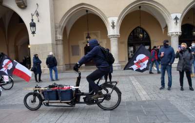 "My zostajemy. Jesteśmy Europą", protest na Rynku - zdjęcie 24