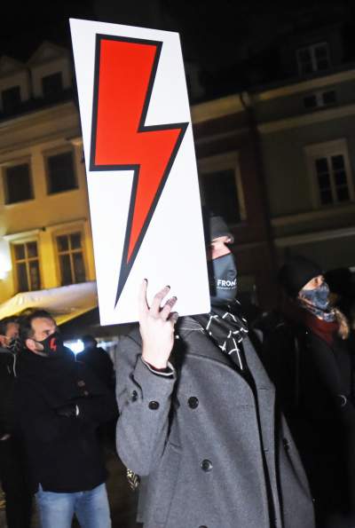 Manifestacja solidarnościowa z szykanowanymi dziennikarzami - zdjęcie 38