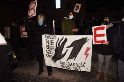 Manifestacja solidarnościowa z szykanowanymi dziennikarzami - zdjęcie 4