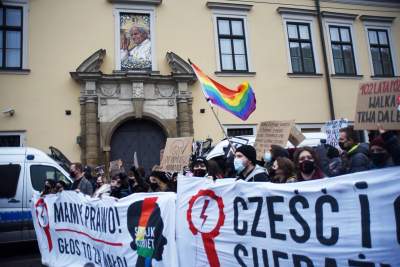 Wielotysięczny pochód przez miasto: "Mamy prawo. Głos to za mało" - zdjęcie 24