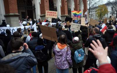 Wielotysięczny pochód przez miasto: "Mamy prawo. Głos to za mało" - zdjęcie 40