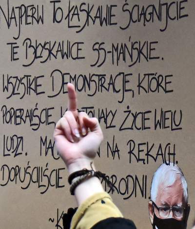 Wielotysięczny pochód przez miasto: "Mamy prawo. Głos to za mało" - zdjęcie 29