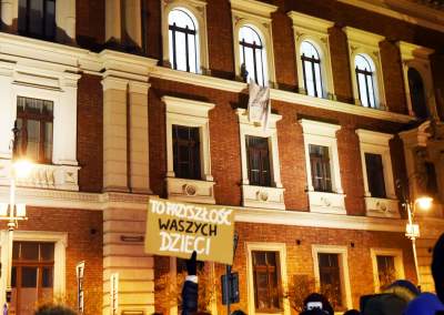 Pokojowy protest w obronie klimatu. Policja interweniuje - zdjęcie 24