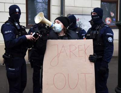 "Proszę mnie nie bić". Protest Strajku Kobiet w Krakowie - zdjęcie 27