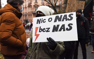 "Proszę mnie nie bić". Protest Strajku Kobiet w Krakowie - zdjęcie 4