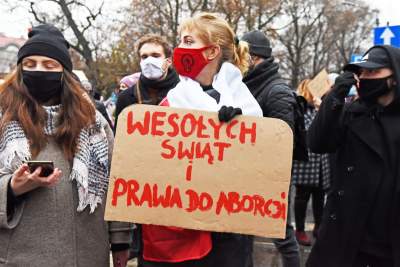 "Proszę mnie nie bić". Protest Strajku Kobiet w Krakowie - zdjęcie 13
