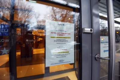 Narodowa kwarantanna, a na ulicach Krakowa tłumy - zdjęcie 20