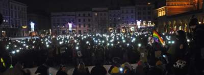 Wielotysięczny protest w Krakowie przeciwko całkowitemu zakazowi aborcji - zdjęcie 56