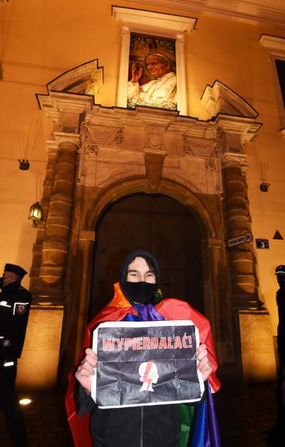 Wielotysięczny protest w Krakowie przeciwko całkowitemu zakazowi aborcji - zdjęcie 29
