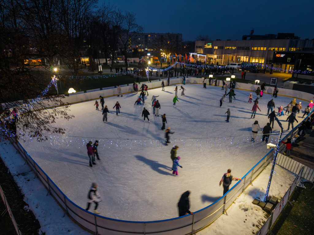 Gdzie na sanki i na łyżwy Krakowie? Tu można sprawdzić