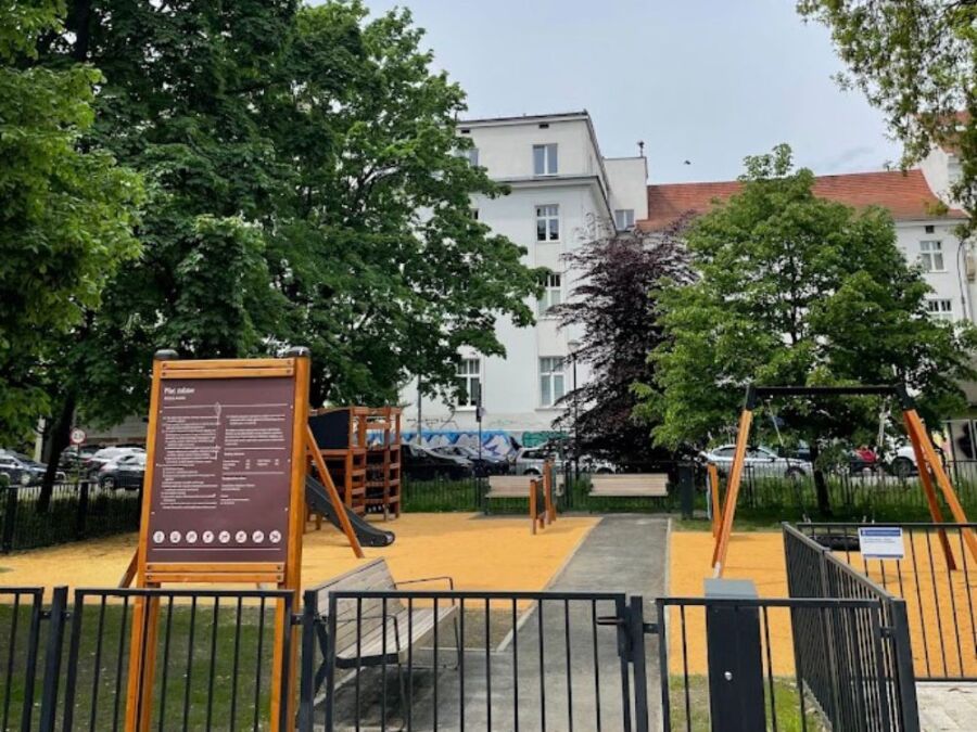 W tej części Krakowa plac zabaw był szczególnie potrzebny