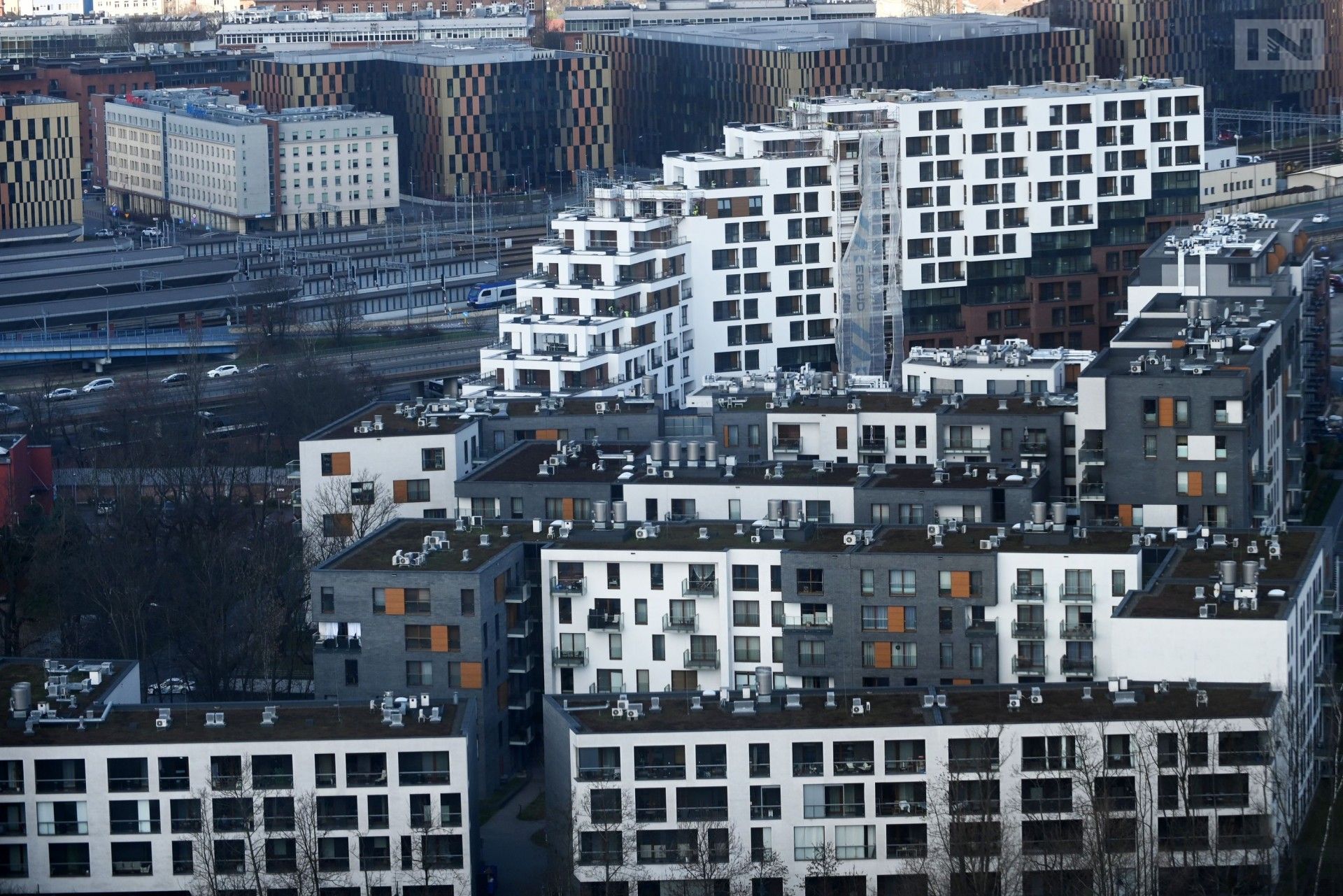 Gwałtowny wzrost liczby niesprzedanych mieszkań. Jak reagują deweloperzy?