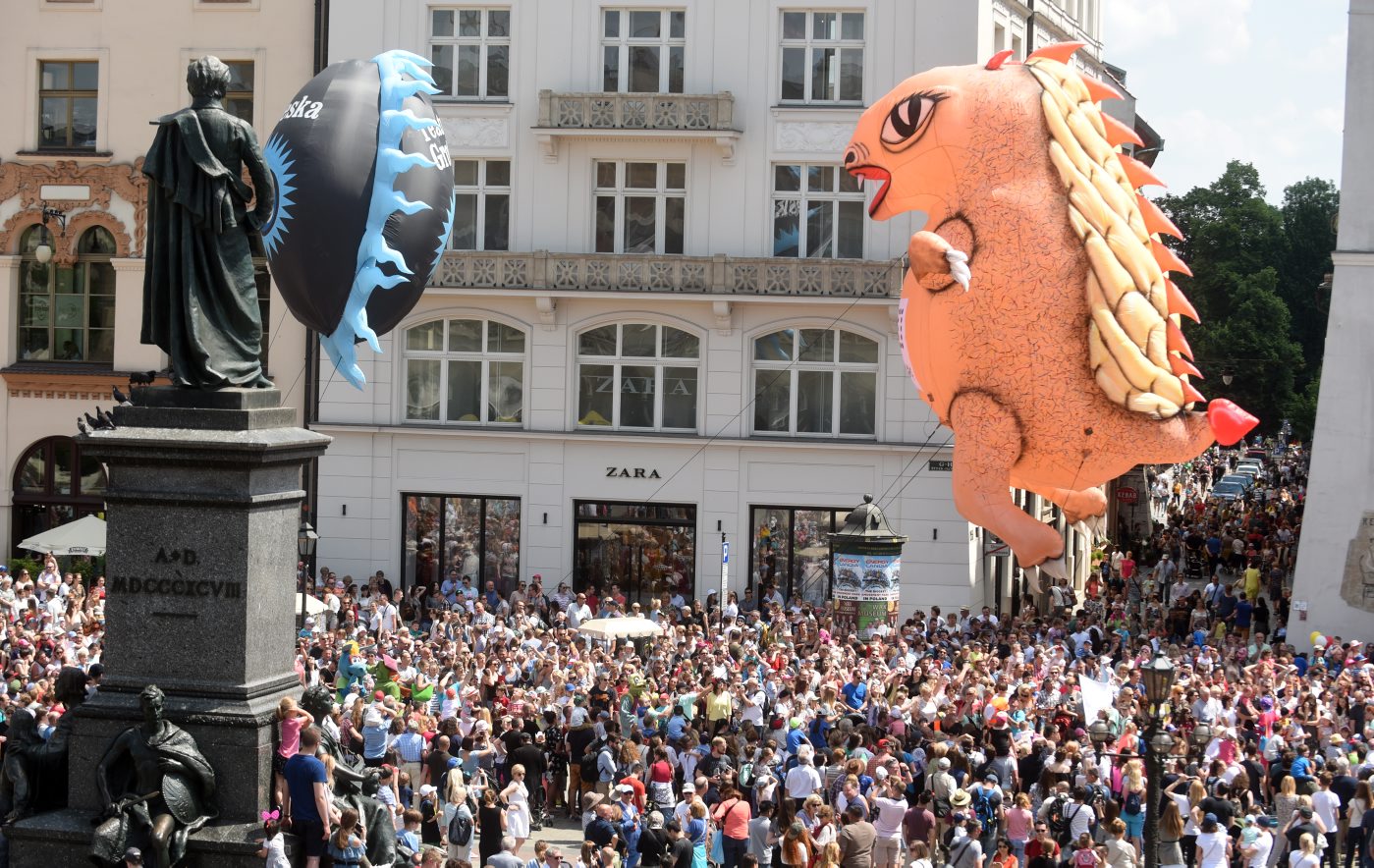 Dziesiątki smoków opanowały Kraków. Wyjątkowy korowód