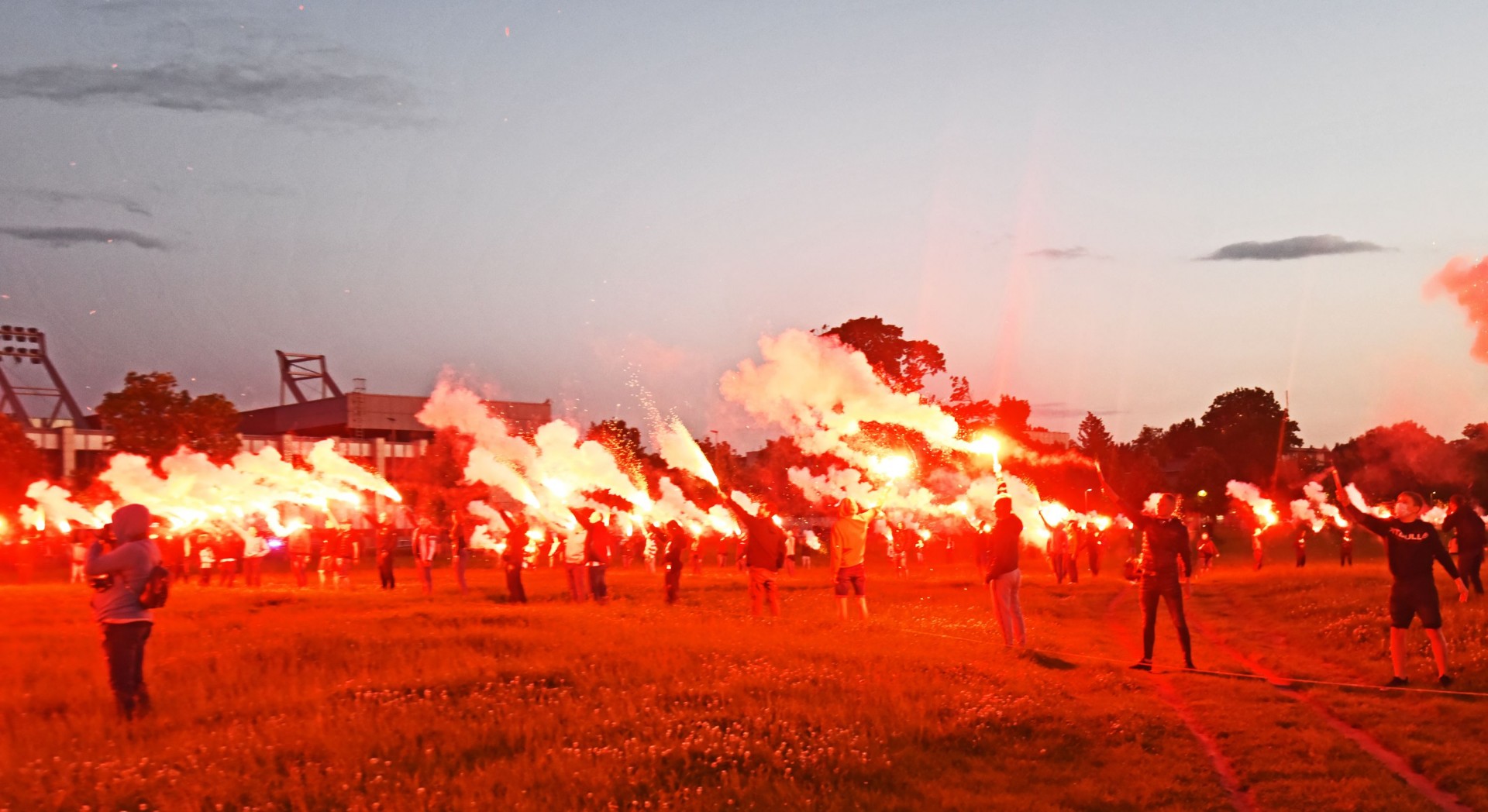 Kibice Cracovii świętują...