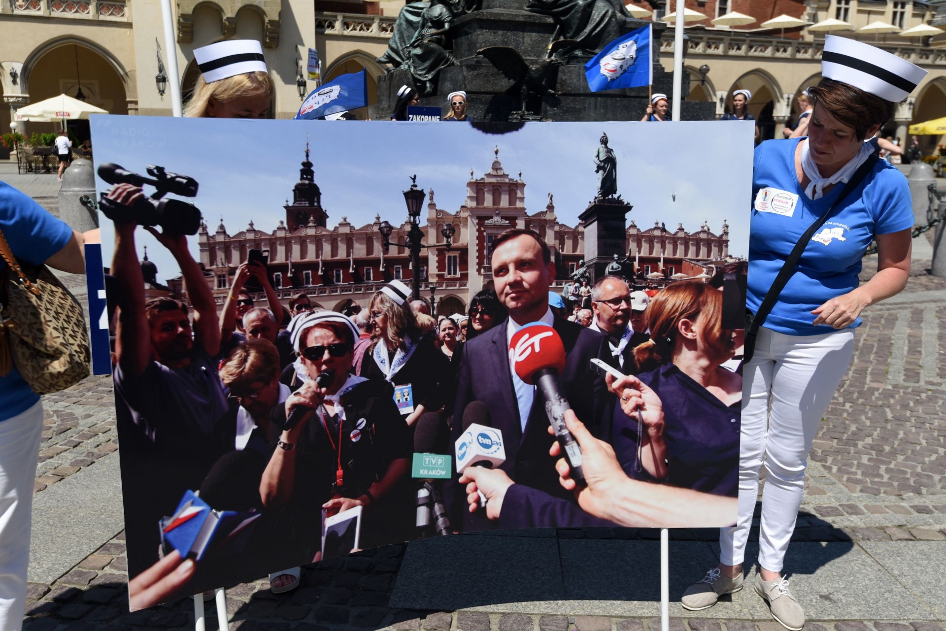 Protest pielęgniarek na Rynku Głównym