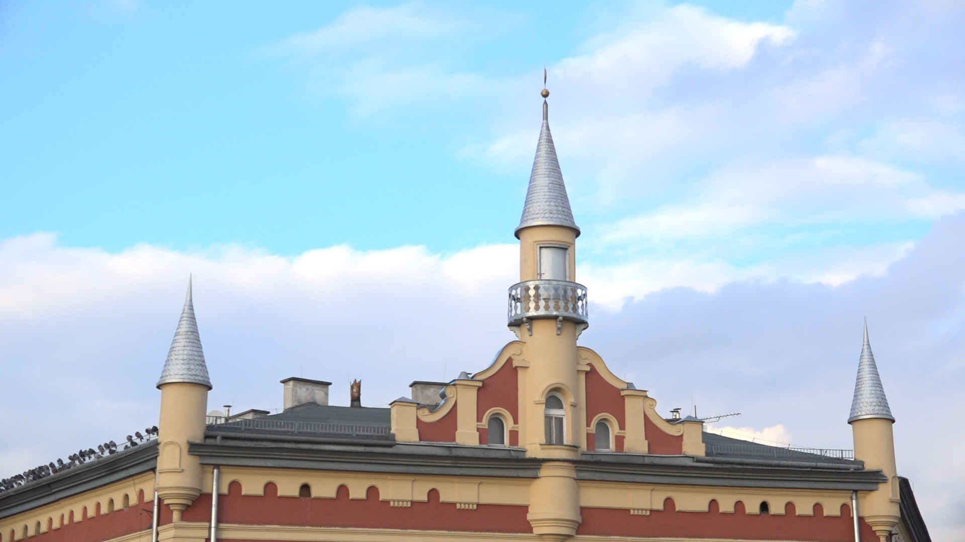 Spójrz w górę, a zobaczysz w Krakowie... minaret